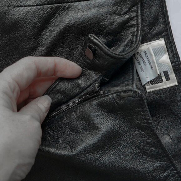 Vintage Black Leather Biker Pants 90s High Waist Biker Core Moto Biker Core Pant - Picture 8 of 11